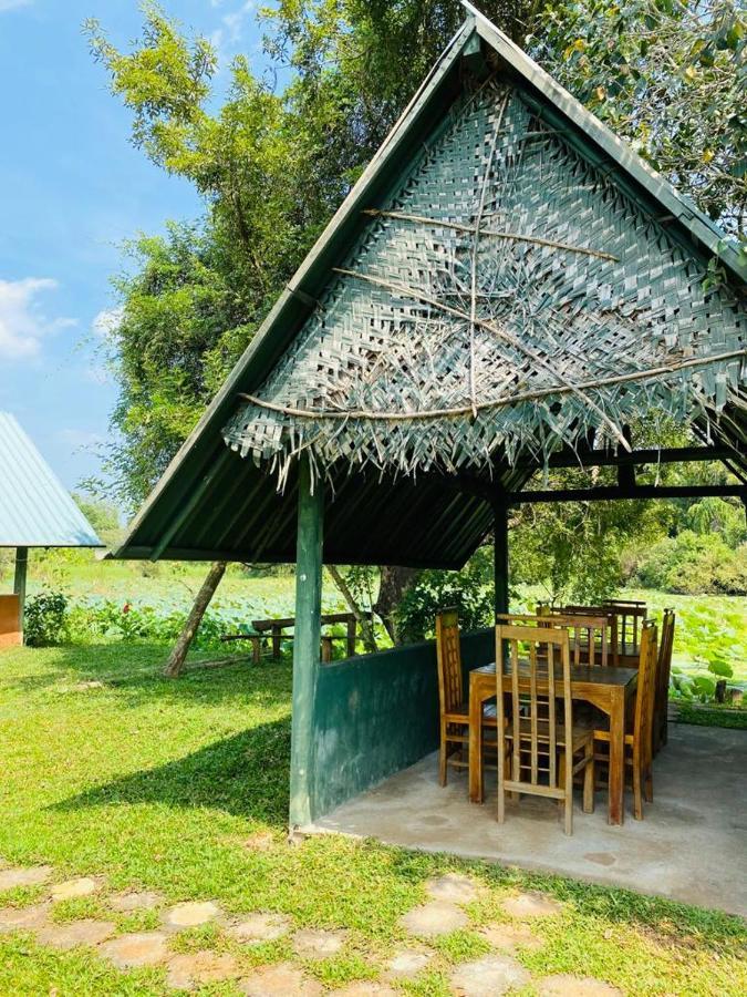 Meegahapokuna Resort Anuradhapura Exterior foto