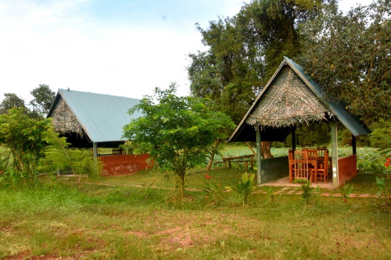 Meegahapokuna Resort Anuradhapura Exterior foto
