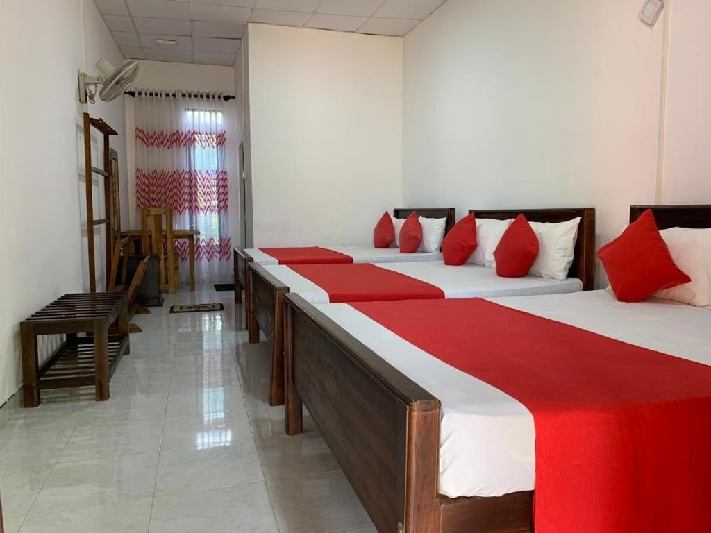 Meegahapokuna Resort Anuradhapura Exterior foto